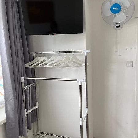 Studio Flat Fully Equipped Apartamento Croydon Exterior foto