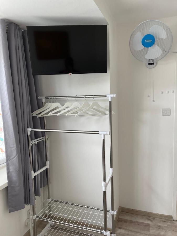 Studio Flat Fully Equipped Apartamento Croydon Exterior foto